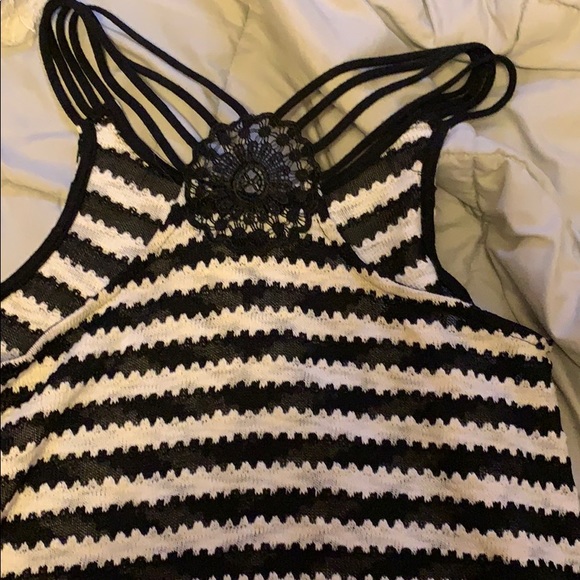 Black and White Tank - Picture 2 of 2